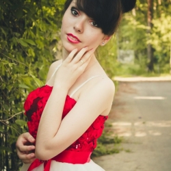 Елена Елена