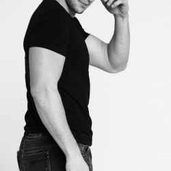 Шароваров Виктор Шароваров Виктор