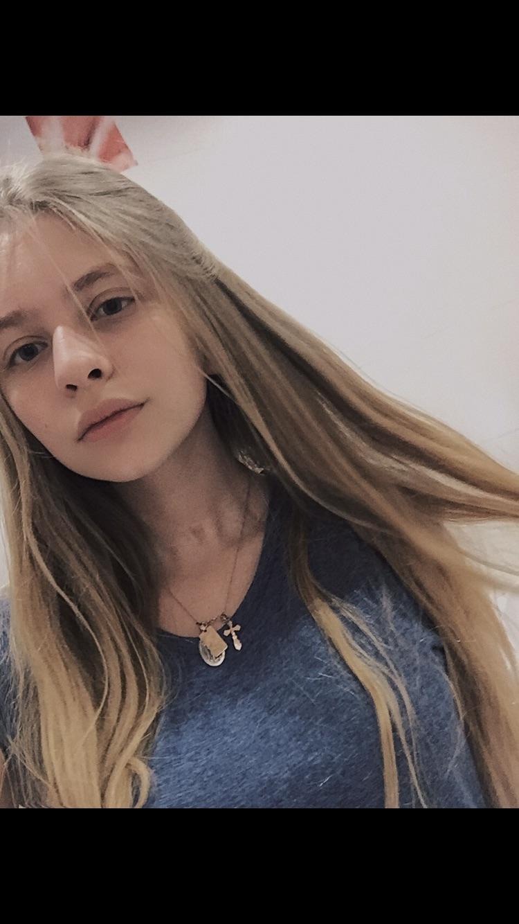 Жас жігіттер бір-бірін жұлқылайды