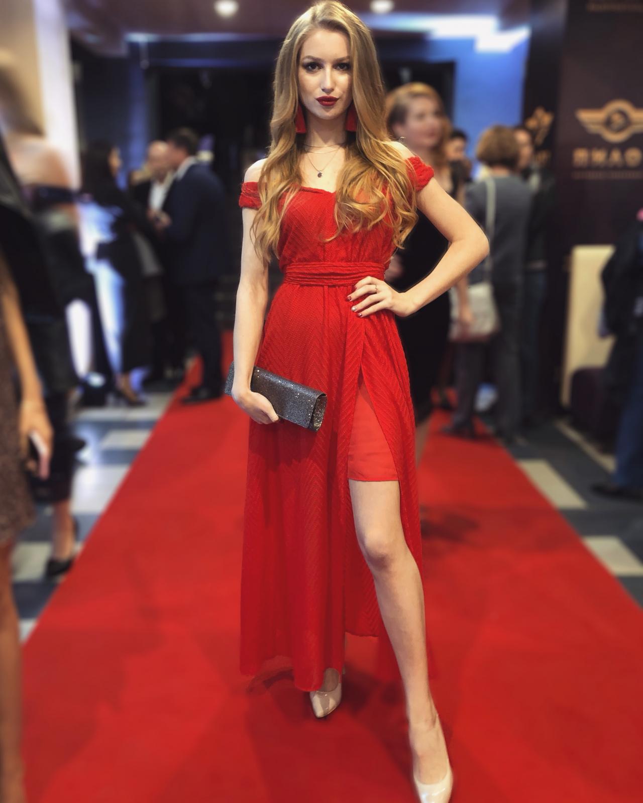 Бурлакова Алина