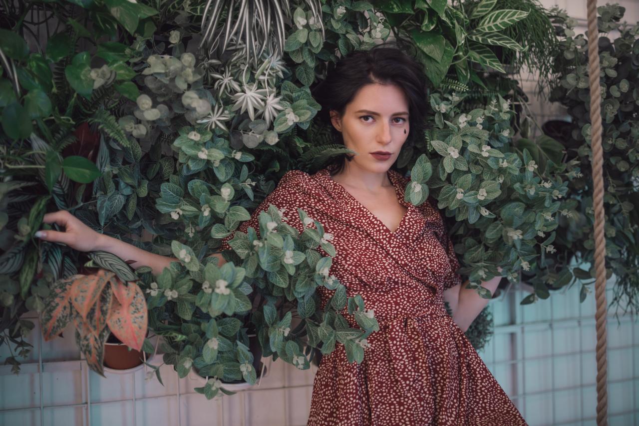 Katta qora eshak bilan jinsiy aloqa Ular chiroyli eshak bilan sikishadi