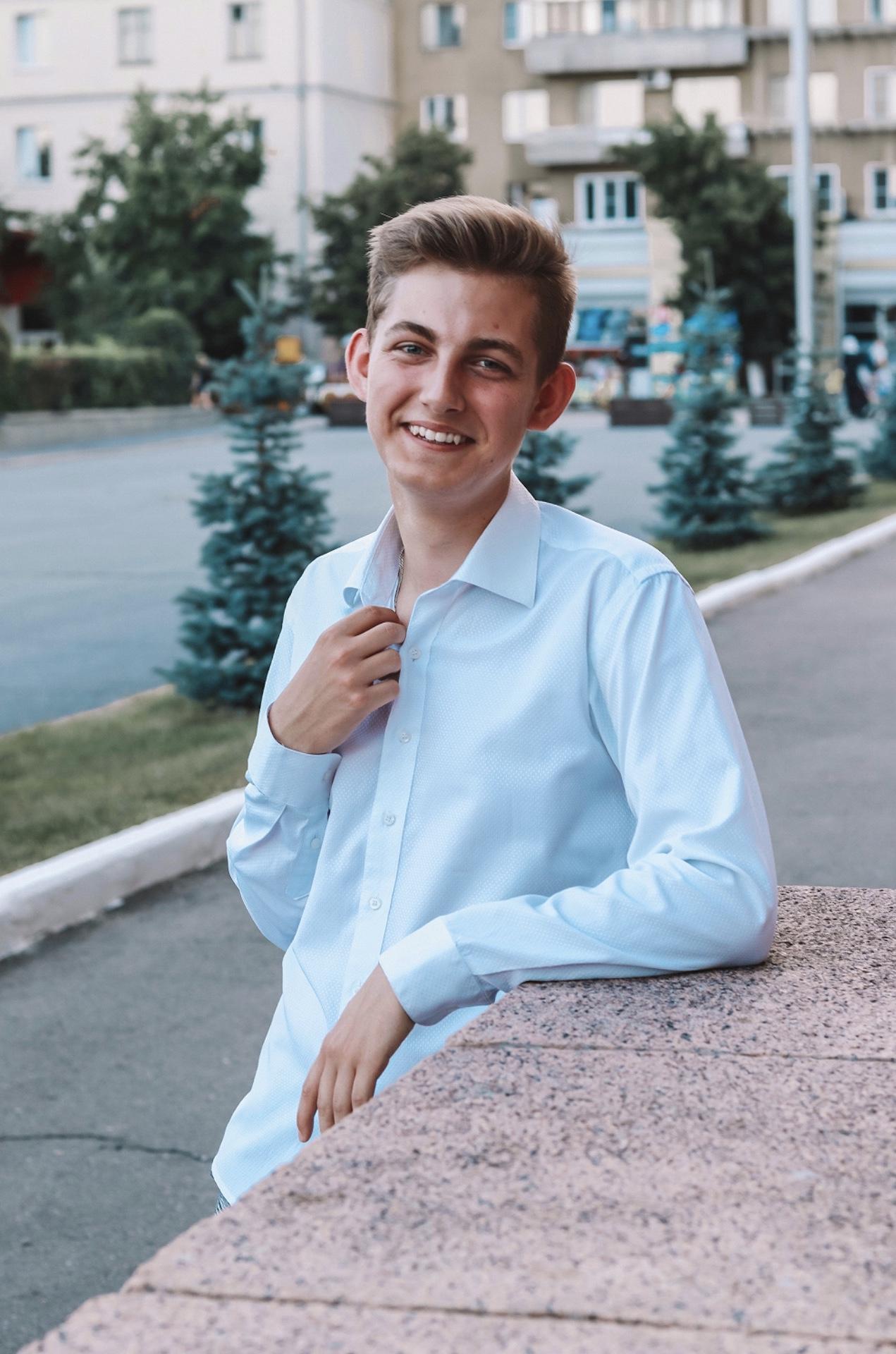 Дмитрий Гарькин