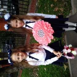 Денисова Снежана и Милана Денисова Снежана и Милана