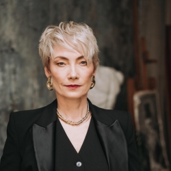 Елена Гильманова