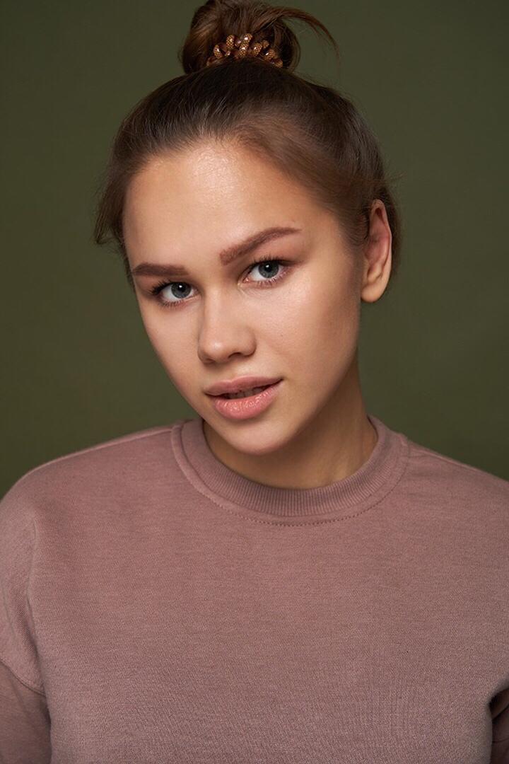 актрисы 1998 года. актрисы 1998 года. актрисы 1998 года. алина суворова актриса. алена плетнева актриса.