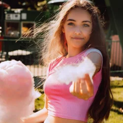 Арина Давидович 