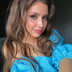 Васелина Рослякова