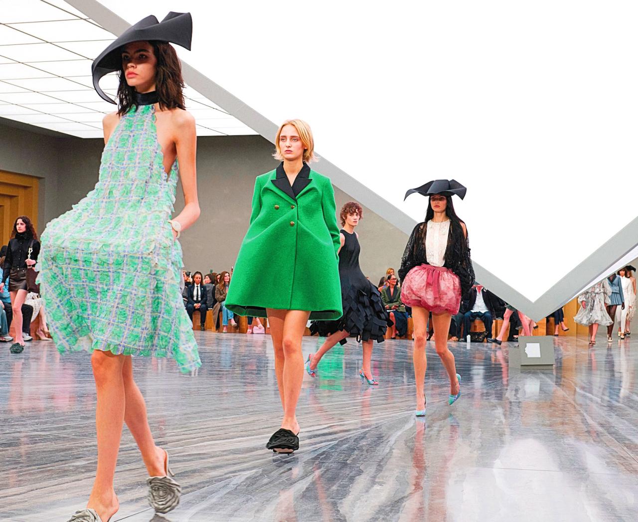 Модели на продвижение в мировые медиа площадки на годичный договор !